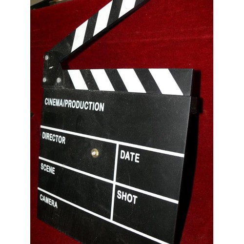 132 - MOVIE CLAPPERBOARD CLOCK (NEEDS HANDS)