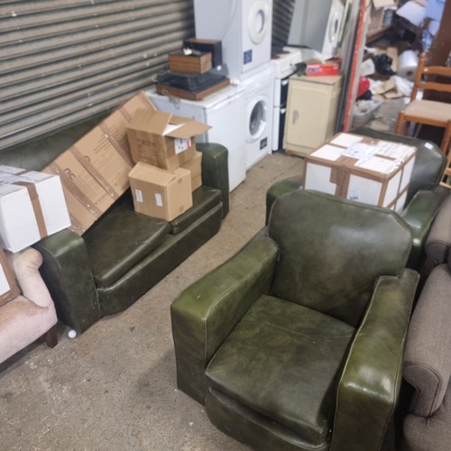 519 - SMALL VINTAGE GOOD QUALITY GREEN LEATHER SOFA AND 2 ARMCHAIRS