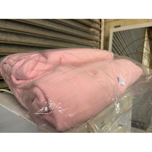 523 - PINK SOFT BLANKET, AS NEW