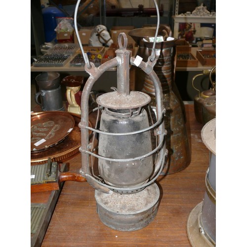 90 - Veritas Pax Elephant paraffin lamp.