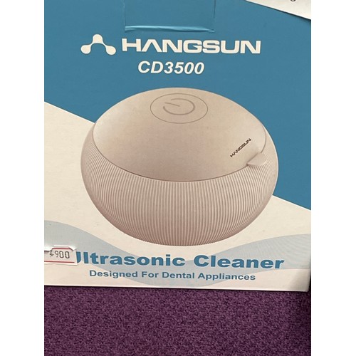 68 - HANGSUN ULTRASONIC CLEANER PLUS 2 X VAL-CLEAN CONCENTRATED DENTURE CLEANSER, ALL BOXED