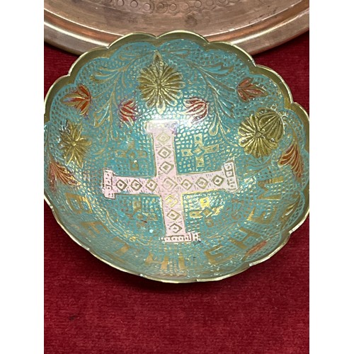 69 - A BEAUTIFUL COPPER PLATE DEPICTING THE THREE KINGS PLUS A BRASS AND ENAMEL BOWL WITH BETHLEHEM DESIG... 