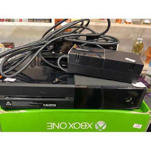 72 - XBOX ONE WITH POWER SUPPLY AND CONNECT IN ORIGINAL BOX