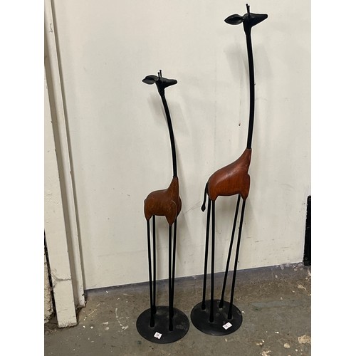 73 - A PAIR OF TALL CONTEMPORARY GIRAFFE SCULPTURES IN WOOD AND METAL