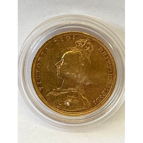 19 - A GOLD SOVEREIGN 1893 JUBILEE HEAD VERY FINE