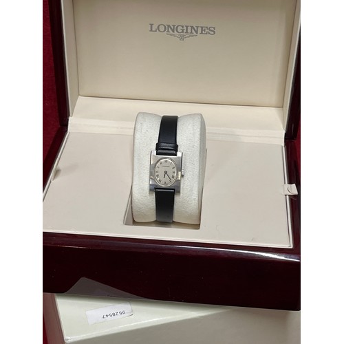 1 - A LONGINES WATCH WITH FULL PRESENTATION BOX