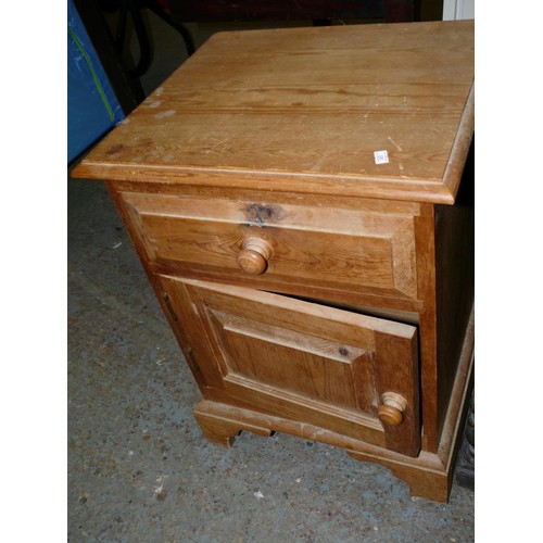 414 - SMALL PINE BEDSIDE WITH ONE DRAWER AND CUPBOARD