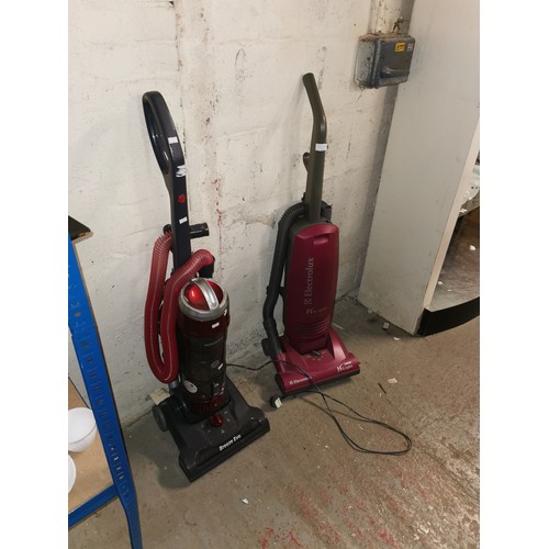 393 - BREEZE EVO HOOVER AND ELECTROLUX HILIGHT 1400W VACUUM CLEANER