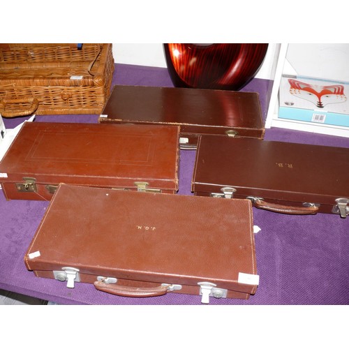 91 - 4 BROWN LEATHER MASONIC CASES, LINED PLUS A MASONIC JEWEL