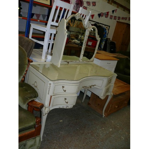 297 - BEAUTIFUL LOUIS STYLE DRESSING TABLE WITH MIRROR AND 5 DRAWERS