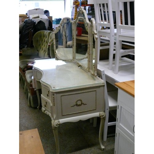 297 - BEAUTIFUL LOUIS STYLE DRESSING TABLE WITH MIRROR AND 5 DRAWERS