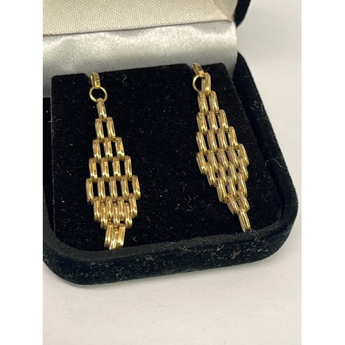 20 - A PAIR OF 9ct GOLD EARRINGS BOXED WEIGHT 2.34gr