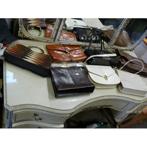 296 - 7 VINTAGE LEATHER HANDBAGS IN VARIOUS DESIGNS AND STYLES