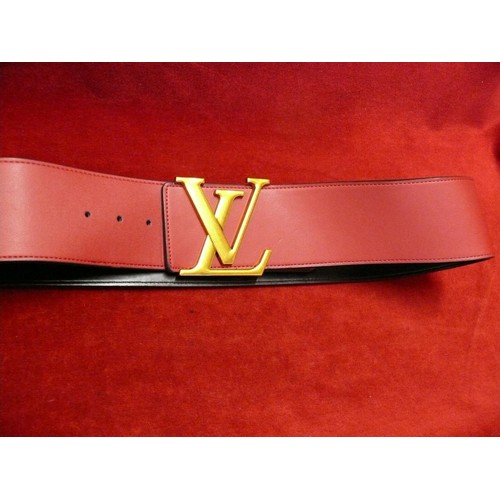 40 - GENUINE LOUIS VUITTON PARIS LENGTH OF BELT 46