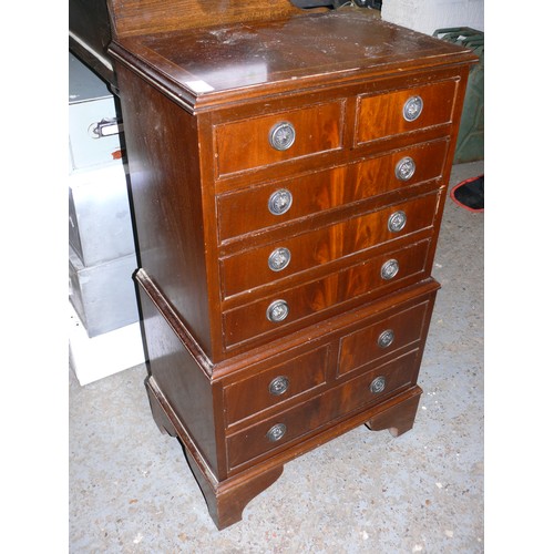 351 - MINIATURE COMPACT REPRODUCTION MAHOGANY CHEST ON CHEST WITH 8 DRAWERS