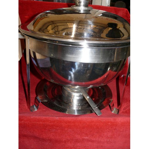 354 - LARGE 8.5 LITRE ROUND CHAFING DISH WITH BOX