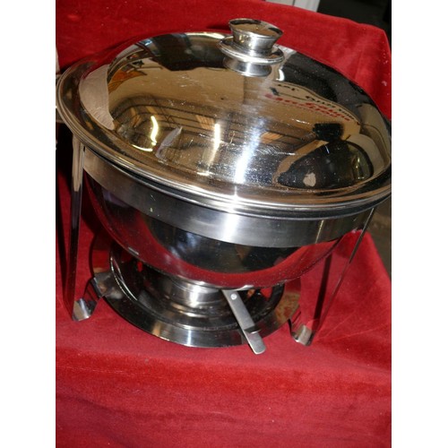 354 - LARGE 8.5 LITRE ROUND CHAFING DISH WITH BOX