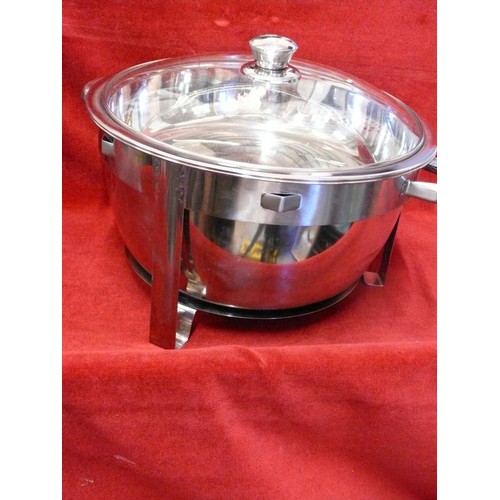 356 - LARGE 4.5 LITRE ROUND CHAFING DISH WITH BOX BUT NO BURNER