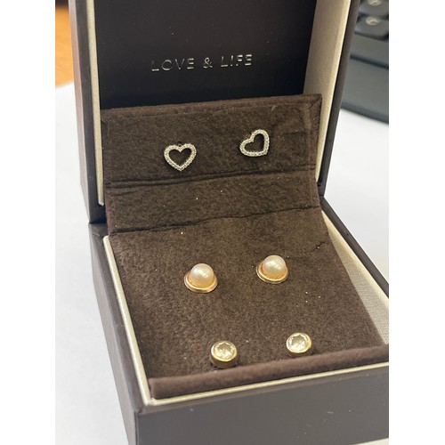 45 - 3 PAIRS 9CT GOLD EARRINGS FIRST WHITE GOLD AND DIAMOND SECOND GILD WITH REAL PEARLS THIRD GOLD WITH ... 