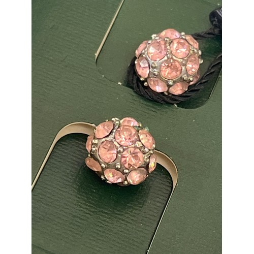 46 - A PAIR OF SWAROVSKI PINK CRYSTAL EARRINGS WITH BOX