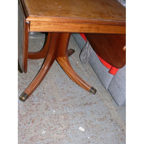 283 - DROP LEAF PEDESTAL DINING TABLE