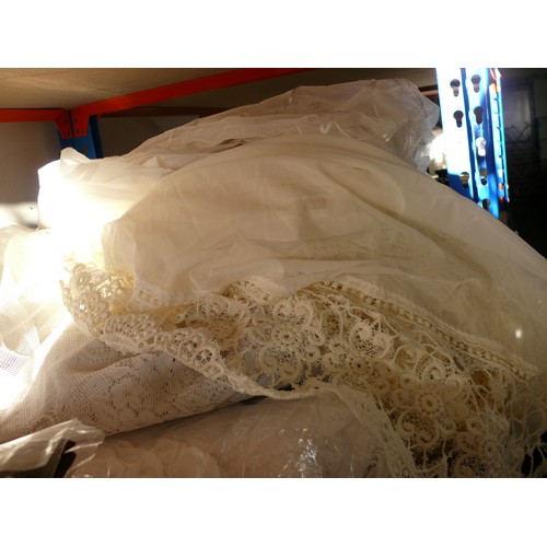 314 - SELECTION OF LACE NET CURTAINS