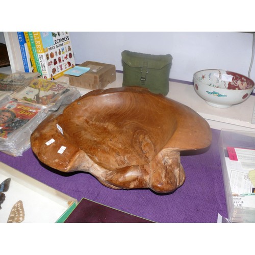 66 - BEAUTIFUL LARGE HAND CARVED INDONESIAN TEAK BOWL