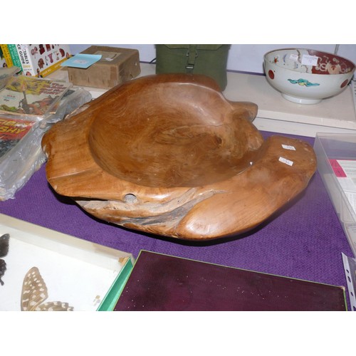 66 - BEAUTIFUL LARGE HAND CARVED INDONESIAN TEAK BOWL