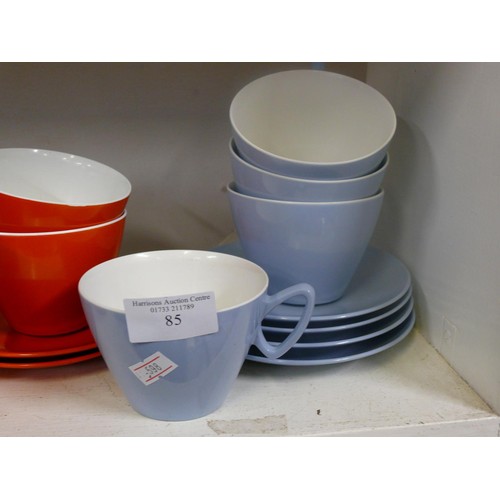 85 - RETRO GAYDON MELIMEX CUPS AND SAUCERS IN BLUE X 4 AND 2 ORANGE CUPS AND SAUCERS PLUS 3 MUGS