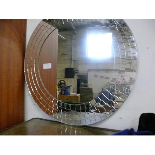 135 - ROUND WALL MIRROR WITH MIRRORED MOSAIC SURROUND