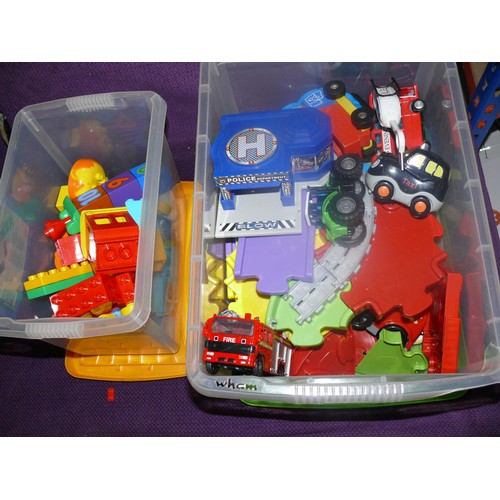 177 - NICE SELECTION OF CHILDRENS TOYS TO INCLUDE MEGABLOKS, TOOT TOOT ETC