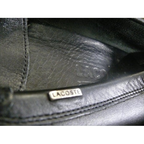 251 - PAIR OF GENTS LACOSTE BLACK LEATHER LOAFERS SIZE 9