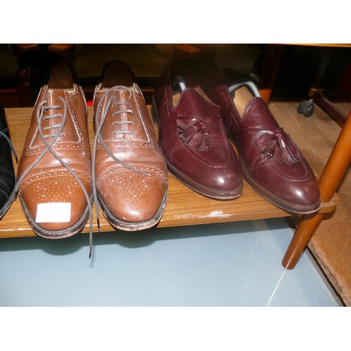 253 - 4 PAIRS OF GENTS VERY GOOD QUALITY LEATHER SHOES BY SAMUEL WINDSOR HANDMADE, BARKER NOVA AND CHARLES... 