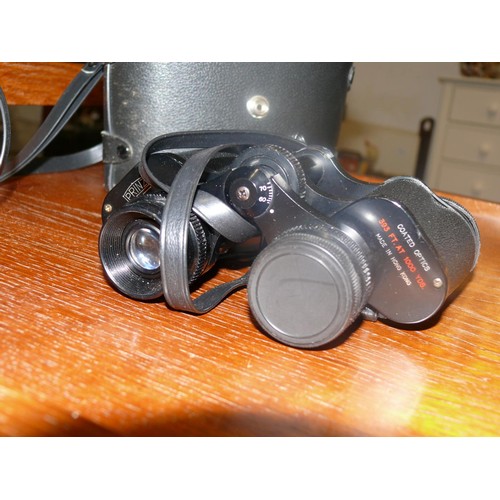 208 - PAIR OF PRINZ 8 X 30 BINOCULARS WITH CARRY CASE