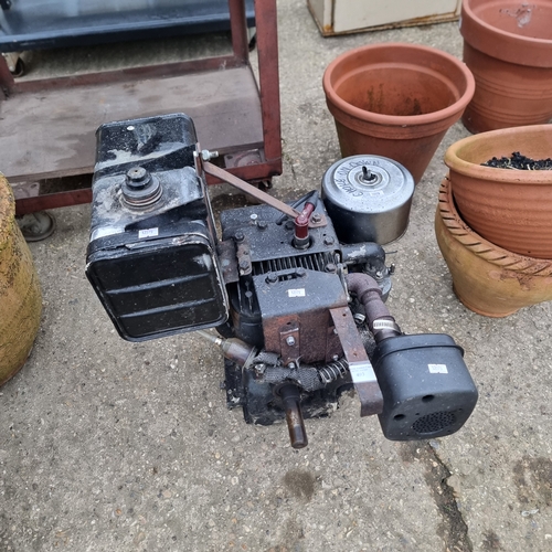 493 - 8HP BRIGGS & STRATTON ENGINE