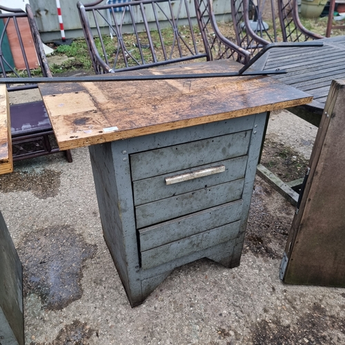 505 - METAL FRAMED GARAGE WORKSHOP EQUIPMENT UNIT WITH WOODEN TOP