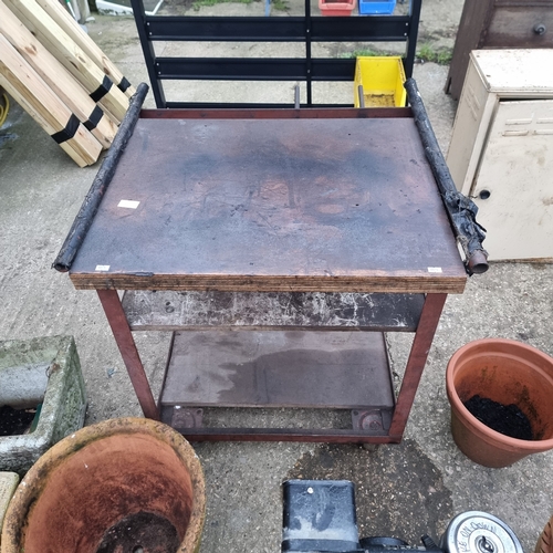 509 - METAL WORK BENCH WITH WOODEN TOP