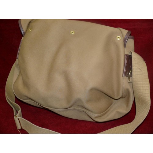 247 - VERY GOOD QUALITY SATCHEL BAG BY BRADY