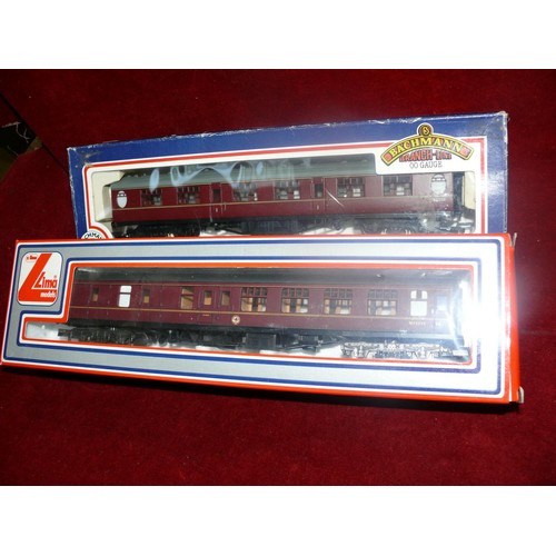 279 - 6 COACHES, 2 BOXED, BACHMANN & LIMA