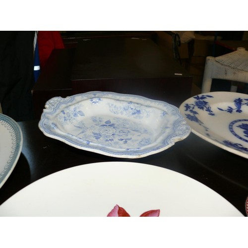 285 - COLLECTION OF 5 VARIOUS CERAMIC SERVING PLATTERS