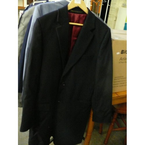 320 - WOOL/CASHMERE COAT SIZE 40L, CLAUDIO LUGLI JACKET AND WAISTCOAT AND A NAVY COTTON JACKET AND WHITE T... 