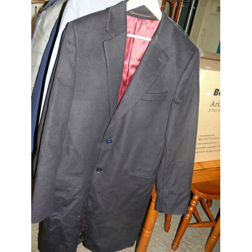 320 - WOOL/CASHMERE COAT SIZE 40L, CLAUDIO LUGLI JACKET AND WAISTCOAT AND A NAVY COTTON JACKET AND WHITE T... 