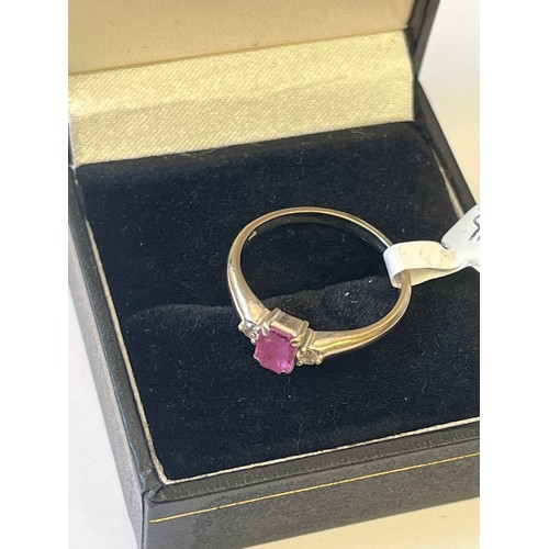 18 - RARE CERTIFIED PINK SAPPHIRE AND DIAMOND RING SET IN SILVER WITH GEOLOGICAL REPORT 840