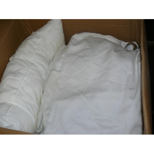 332 - LARGE QUANTITY OF GOOD QUALITY BEDDING, PILLOWS ETC