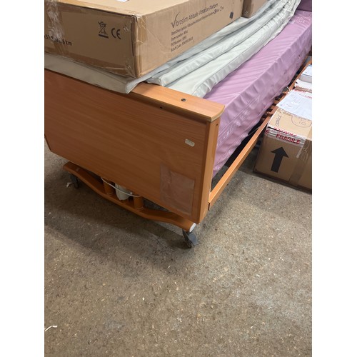 355 - SINGLE ELECTRIC BED WITH MATTRESS