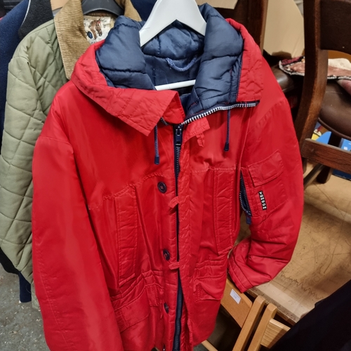 304A - A GOOD SELECTION OF WARM COATS AND JACKETS - PARKA, HILL & WOODS, DELF, LAVENIR, GAP