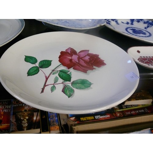 285 - COLLECTION OF 5 VARIOUS CERAMIC SERVING PLATTERS