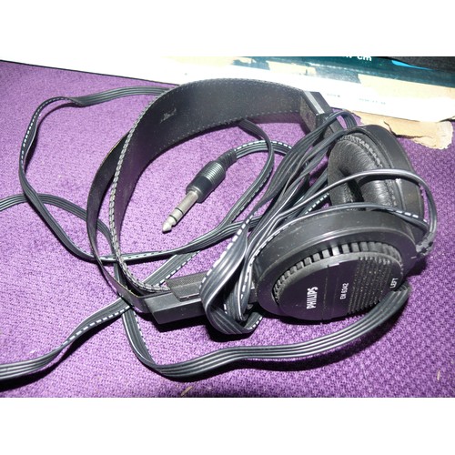 156 - PHILIPS EM 6342 HEADPHONES