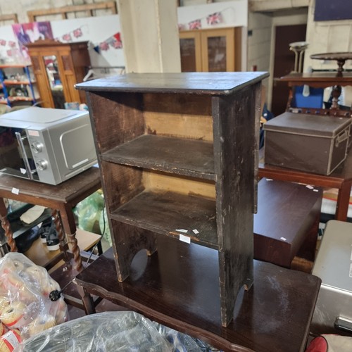 281 - VINTAGE PINE BOOK SHELF / SIDE TABLE