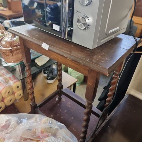 286 - VINTAGE OAK SIDE TABLE WITH BARLEYTWIST LEGS